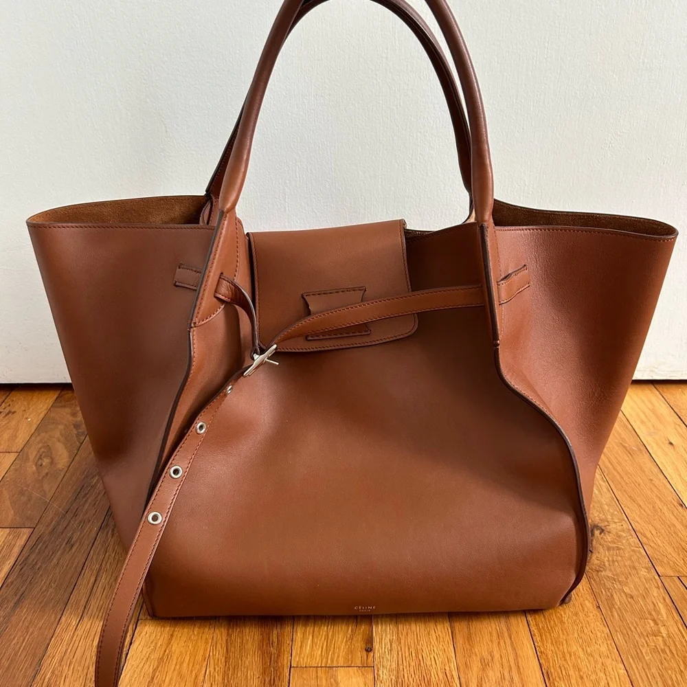 CELINE Big Bag Medium in Tan Smooth Leather - Picture 1 of 8